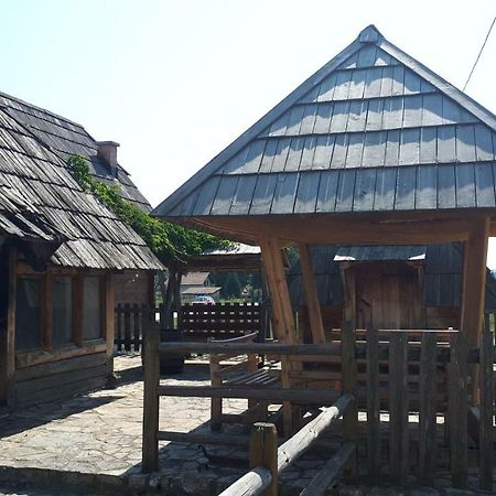 לינה וארוחת בוקר Sokolac  Konoba Ognjiste מראה חיצוני תמונה
