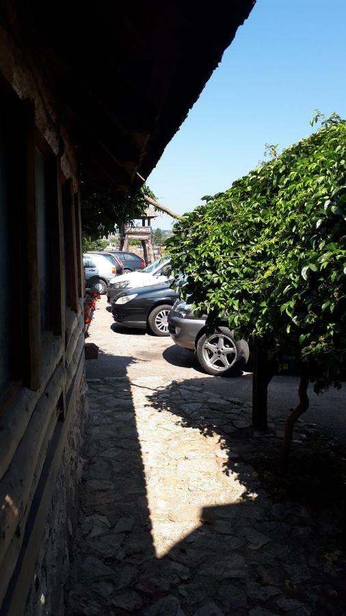 לינה וארוחת בוקר Sokolac  Konoba Ognjiste מראה חיצוני תמונה