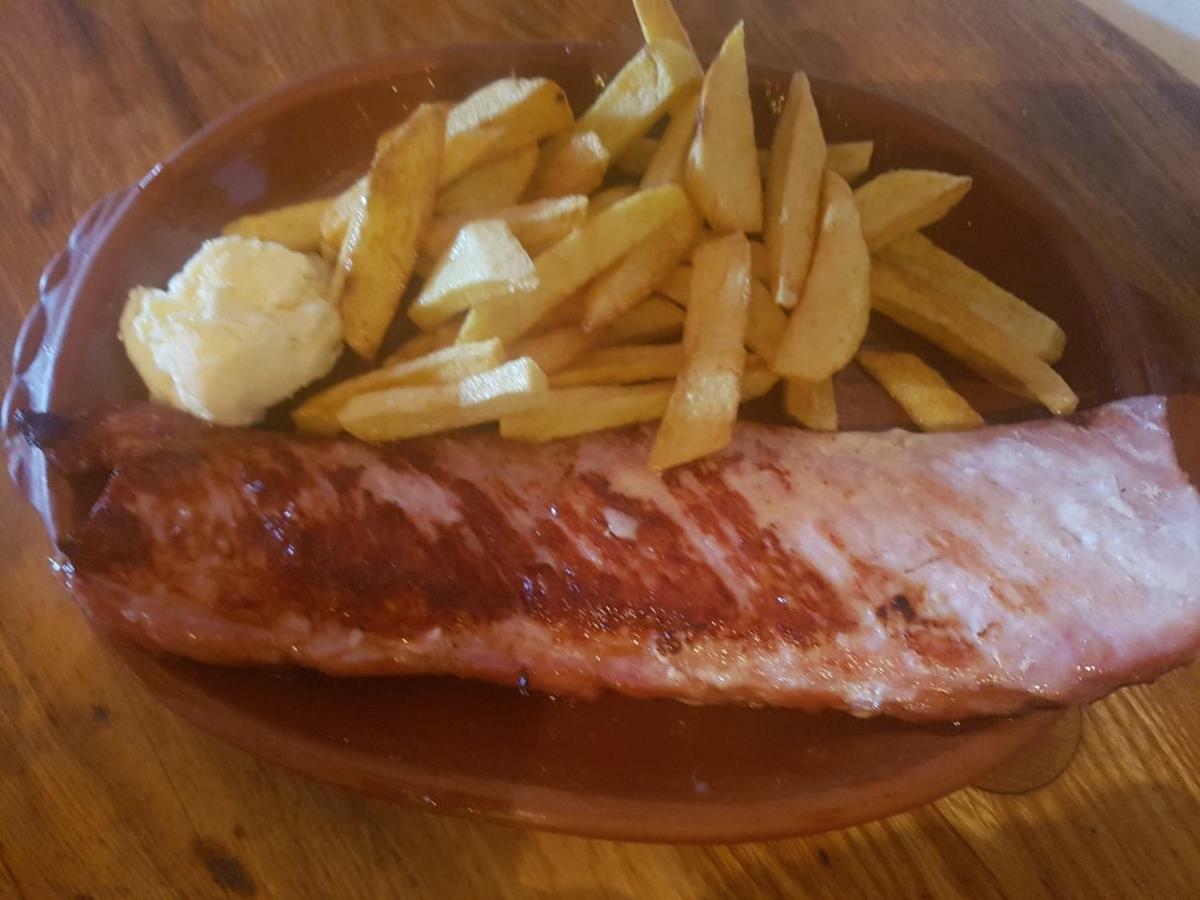 לינה וארוחת בוקר Sokolac  Konoba Ognjiste מראה חיצוני תמונה